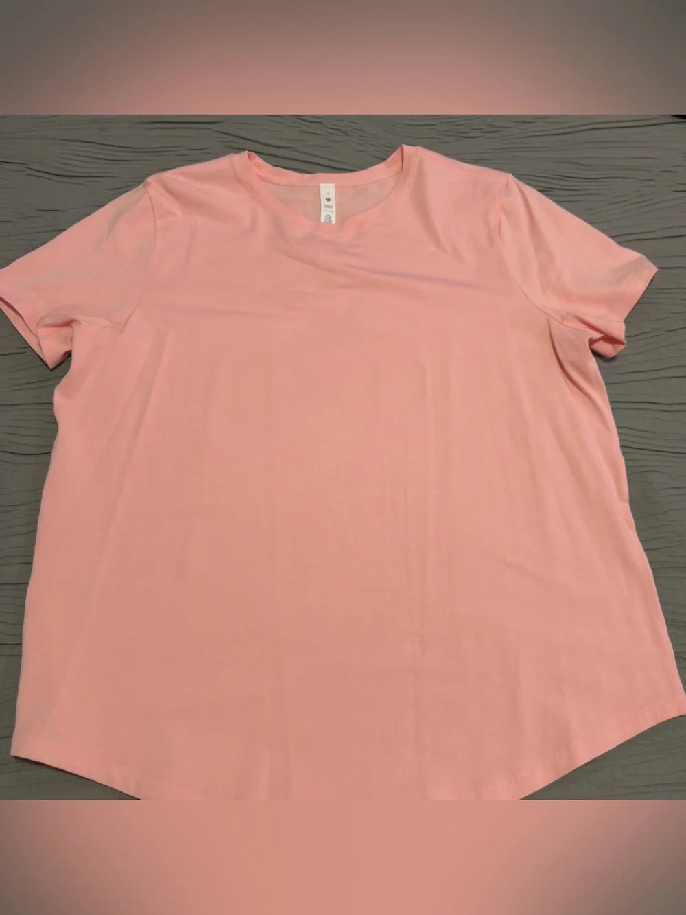 lululemon athletica Women's Short Sleeve Crew Tee - Light Pink
